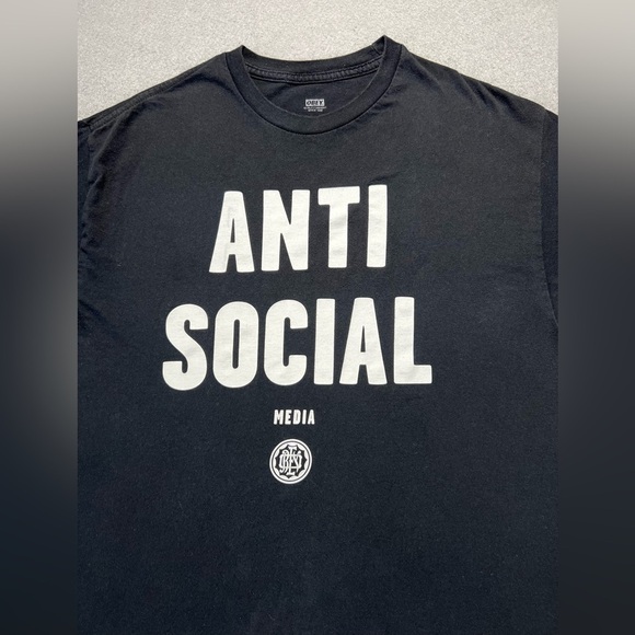 OBEY Men’s Large T-Shirt Black Anti-Social Media 100% Cotton - Picture 2 of 5